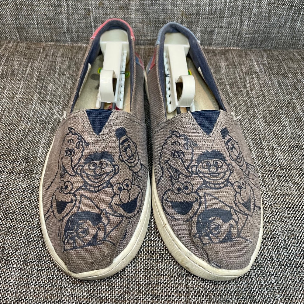 Toms Kids Seasame Street Grey Slip Ons Size 4